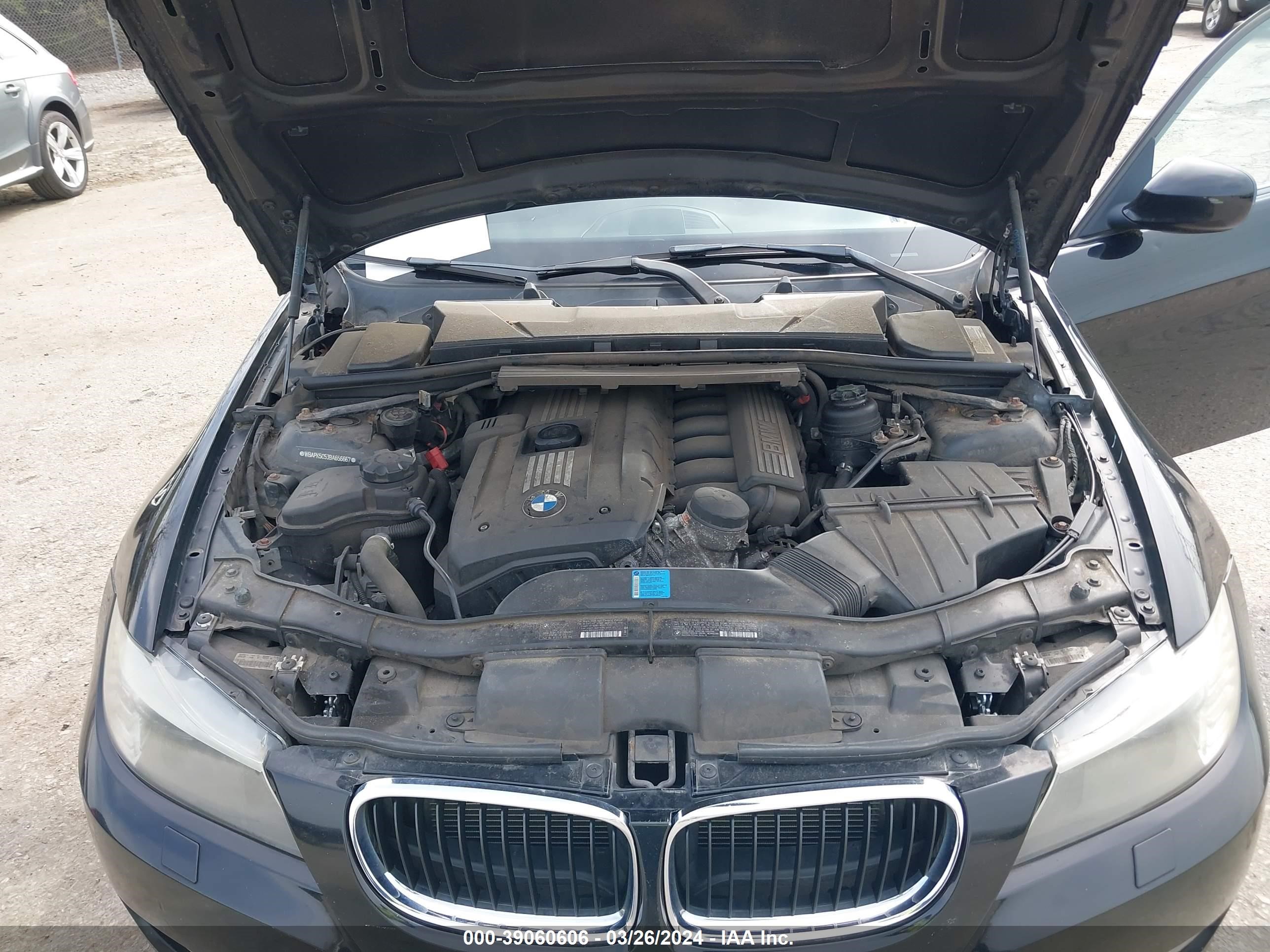 Photo 9 VIN: WBAPK5C53BA656667 - BMW 3ER 