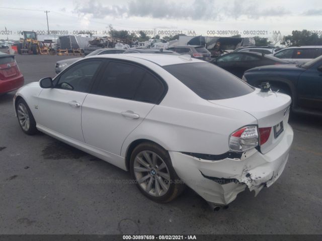 Photo 2 VIN: WBAPK5C53BA659522 - BMW 3 