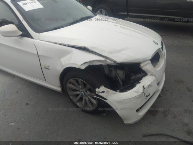 Photo 5 VIN: WBAPK5C53BA659522 - BMW 3 