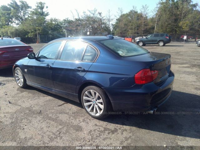 Photo 2 VIN: WBAPK5C53BF123513 - BMW 3 