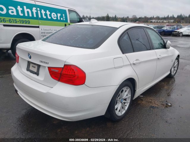 Photo 3 VIN: WBAPK5C54AA647717 - BMW 328I 