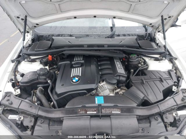 Photo 9 VIN: WBAPK5C54AA647717 - BMW 328I 