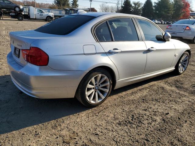 Photo 2 VIN: WBAPK5C54BA654703 - BMW 3 SERIES 