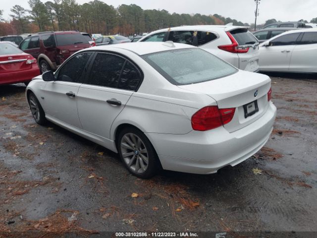 Photo 2 VIN: WBAPK5C54BA657987 - BMW 3 SERIES 