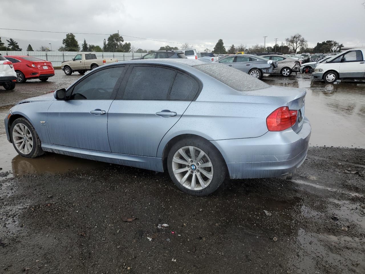 Photo 1 VIN: WBAPK5C54BF124752 - BMW 3ER 