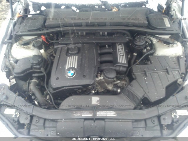 Photo 9 VIN: WBAPK5C54BF125593 - BMW 3 