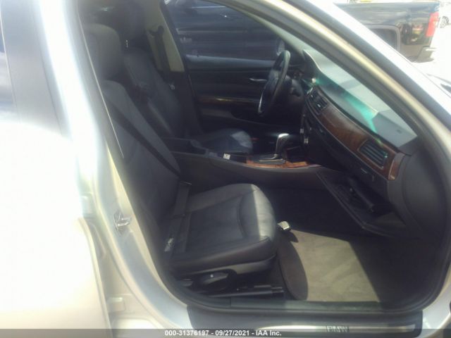 Photo 4 VIN: WBAPK5C55BA655097 - BMW 3 