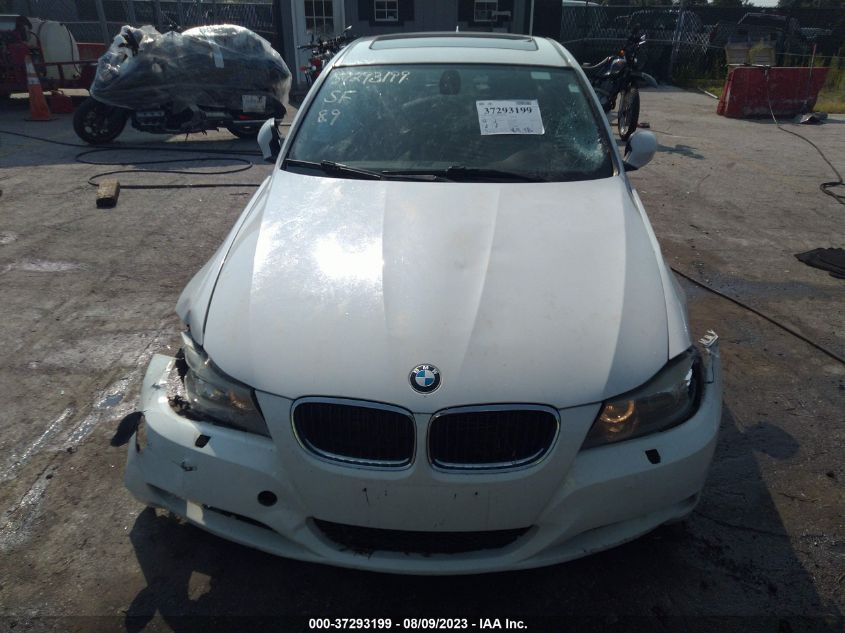 Photo 11 VIN: WBAPK5C55BA660199 - BMW 3ER 