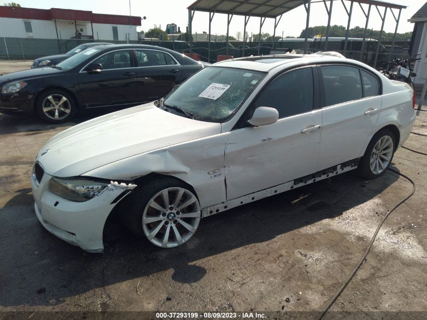 Photo 5 VIN: WBAPK5C55BA660199 - BMW 3ER 