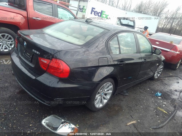 Photo 3 VIN: WBAPK5C55BA993941 - BMW 3 