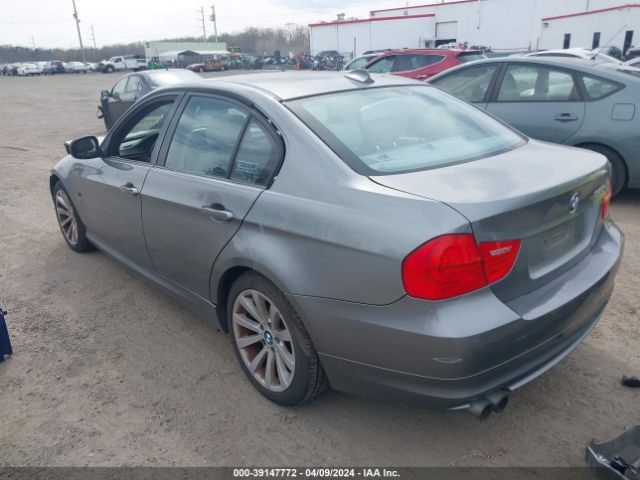 Photo 2 VIN: WBAPK5C55BA993955 - BMW 328I 