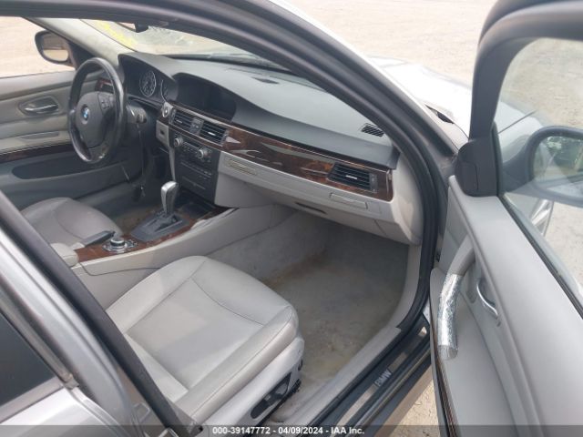 Photo 4 VIN: WBAPK5C55BA993955 - BMW 328I 