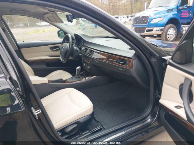 Photo 4 VIN: WBAPK5C55BA995415 - BMW 328I 