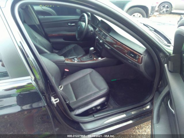 Photo 4 VIN: WBAPK5C55BF126848 - BMW 3 