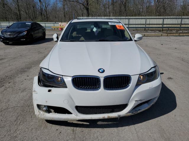 Photo 4 VIN: WBAPK5C56AA647069 - BMW 3 SERIES 