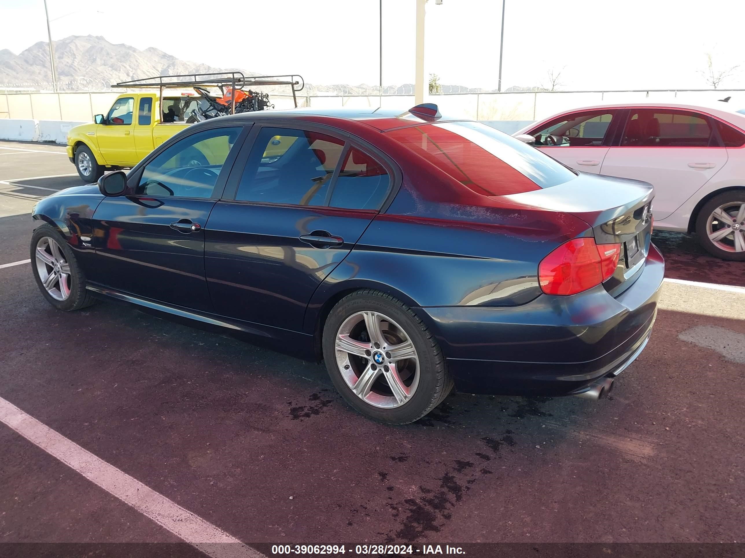 Photo 2 VIN: WBAPK5C56AA647587 - BMW 3ER 