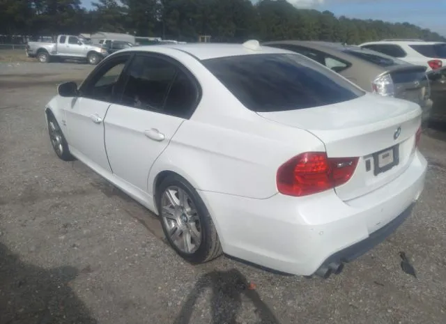 Photo 2 VIN: WBAPK5C56AA650070 - BMW 3 SERIES 