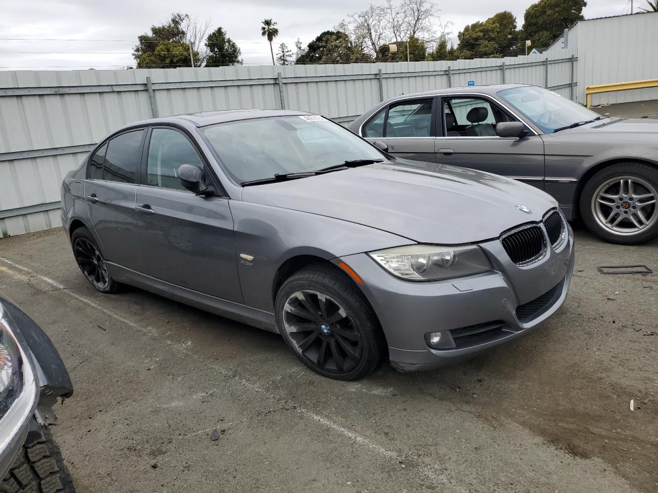 Photo 3 VIN: WBAPK5C56BA658235 - BMW 3ER 