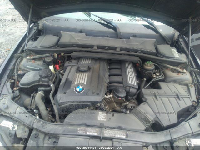 Photo 9 VIN: WBAPK5C56BA661880 - BMW 3 