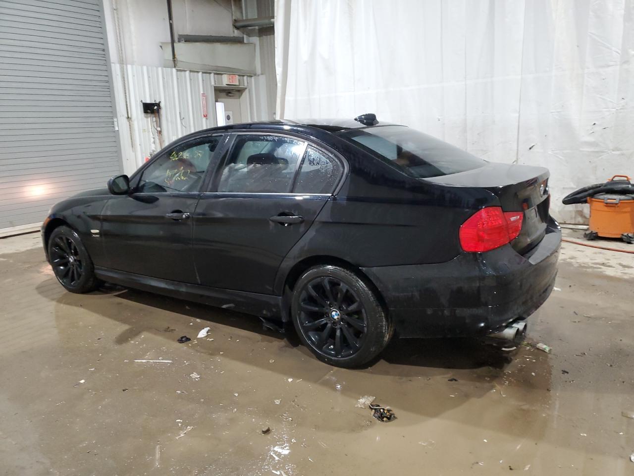 Photo 1 VIN: WBAPK5C57BA662178 - BMW 3ER 