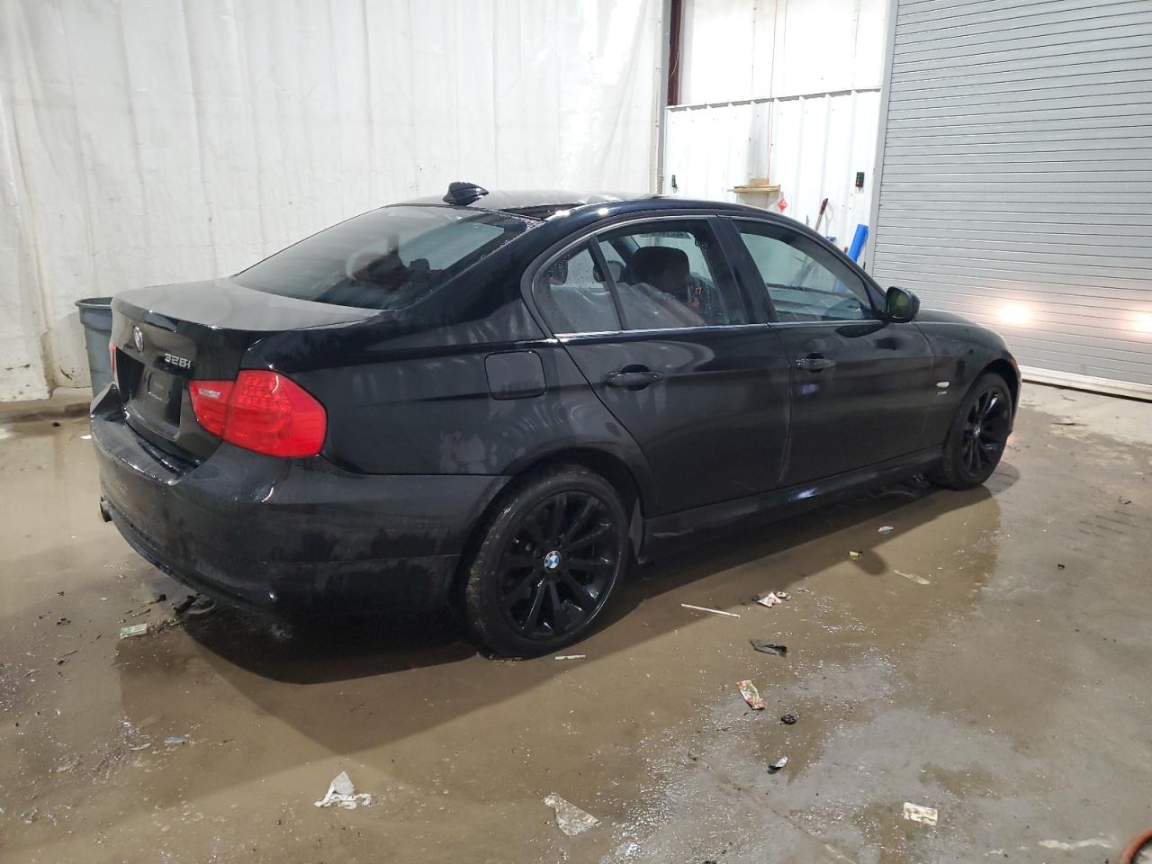 Photo 2 VIN: WBAPK5C57BA662178 - BMW 3ER 