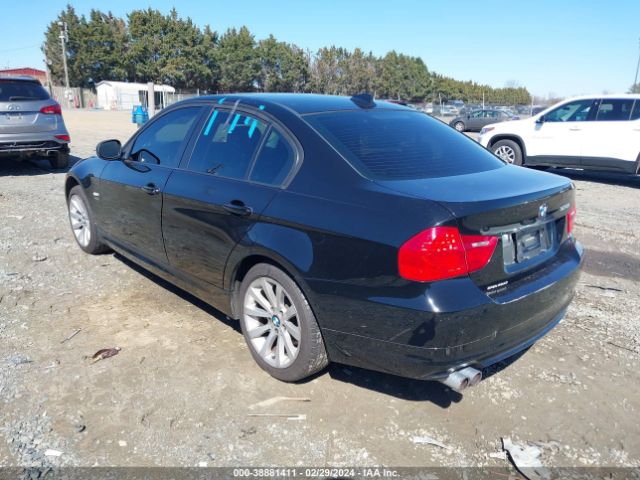 Photo 2 VIN: WBAPK5C58BA661606 - BMW 328I 