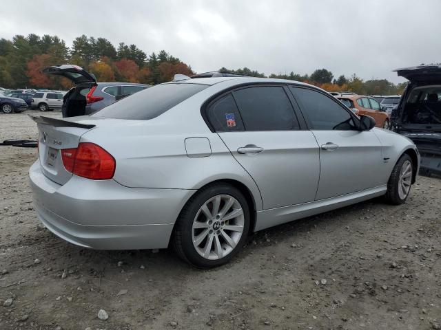 Photo 2 VIN: WBAPK5C58BF126892 - BMW 3 SERIES 