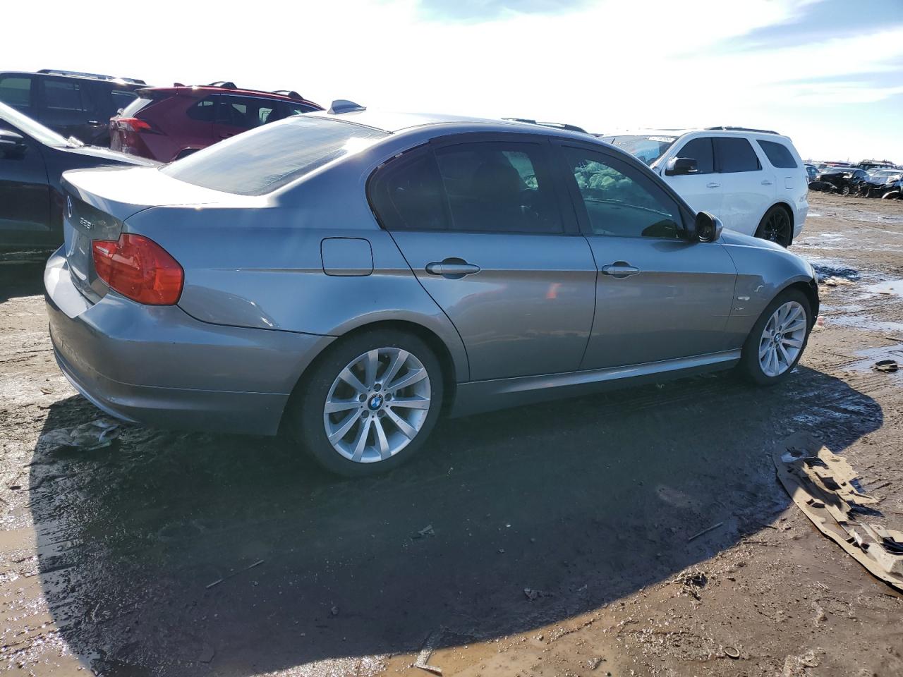 Photo 2 VIN: WBAPK5C58BF127251 - BMW 3ER 