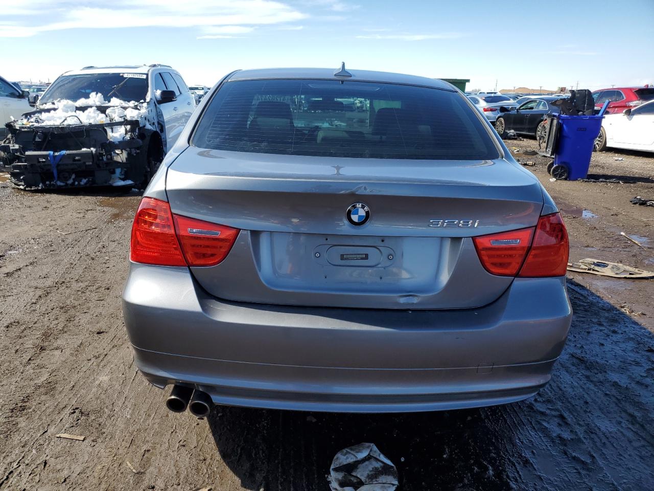 Photo 5 VIN: WBAPK5C58BF127251 - BMW 3ER 