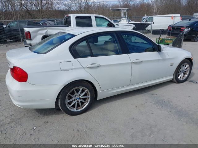 Photo 3 VIN: WBAPK5C59AA647079 - BMW 328I 