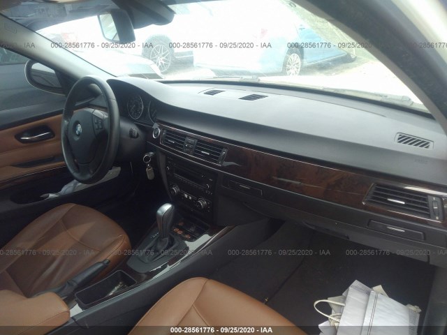 Photo 4 VIN: WBAPK5C59AA648054 - BMW 3 