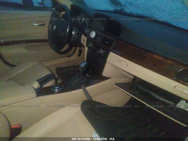 Photo 4 VIN: WBAPK5C59BA993635 - BMW 3 