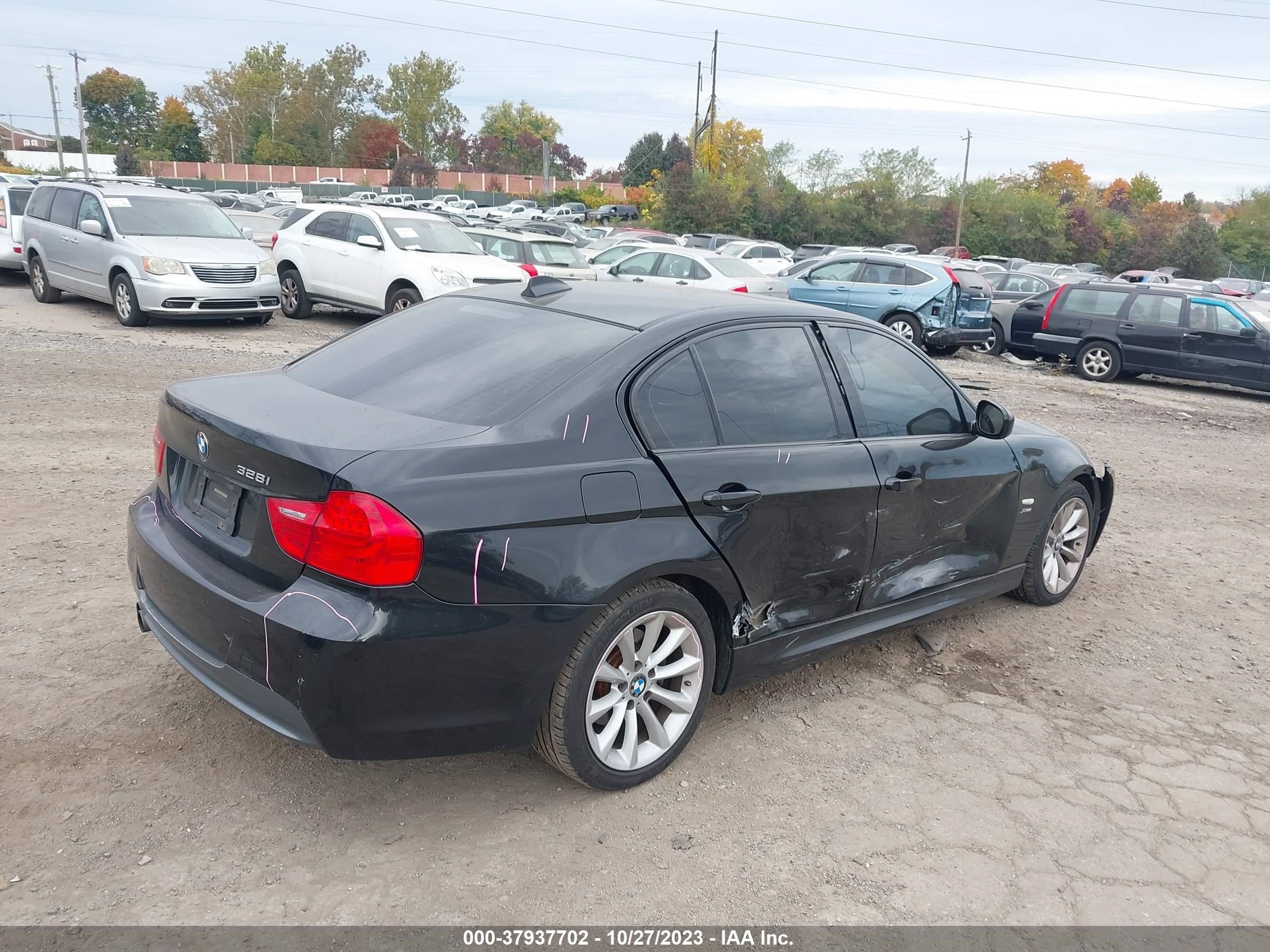 Photo 3 VIN: WBAPK5C5XAA651481 - BMW 3ER 