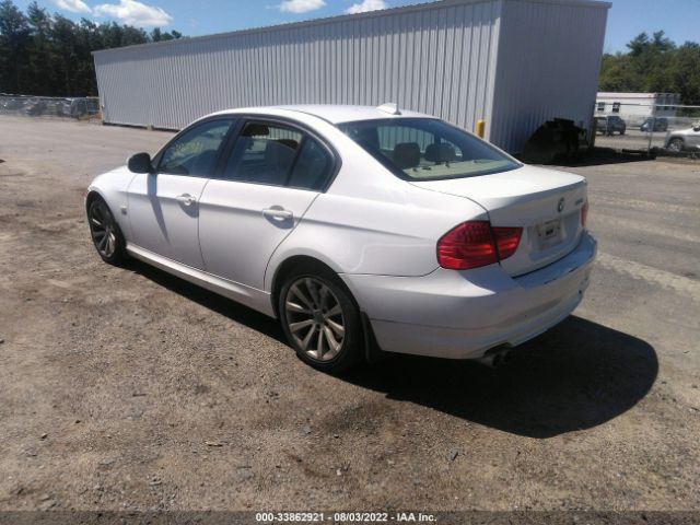 Photo 2 VIN: WBAPK5C5XBF123718 - BMW 3 SERIES 