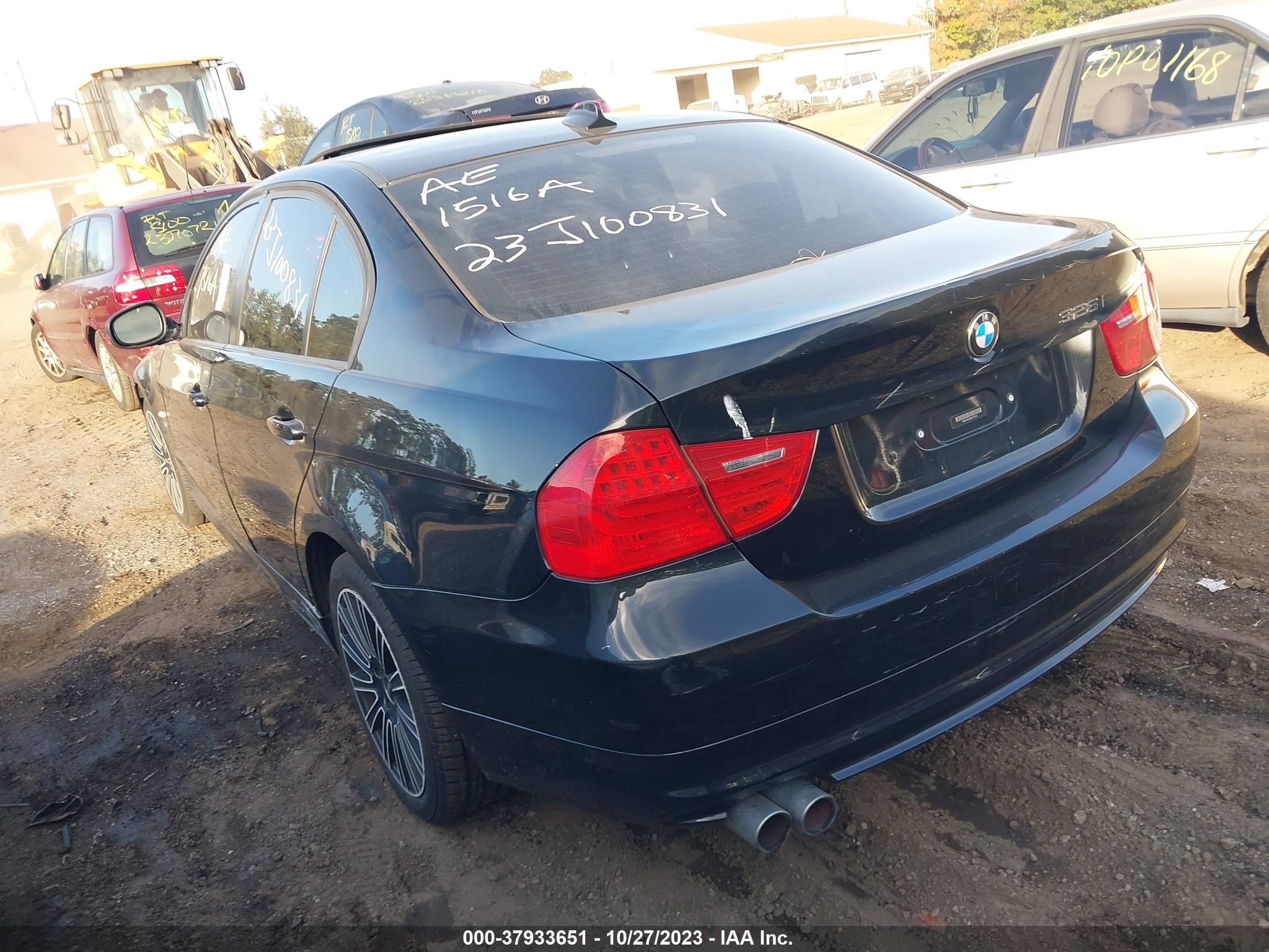 Photo 2 VIN: WBAPK5C5XBF127512 - BMW 3ER 