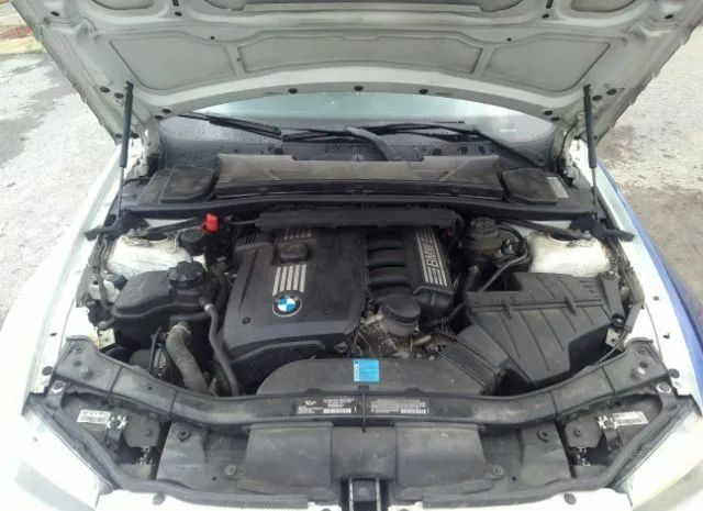 Photo 9 VIN: WBAPK5G50BNN25201 - BMW 3 SERIES 