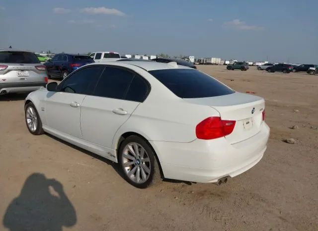 Photo 2 VIN: WBAPK5G50BNN27630 - BMW 3ER 