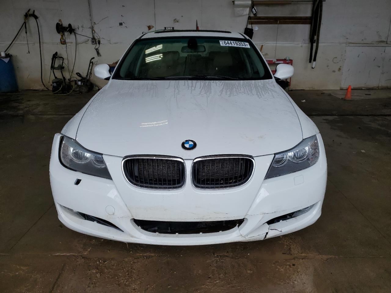 Photo 4 VIN: WBAPK5G51BNN24395 - BMW 3ER 