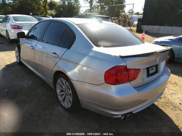 Photo 2 VIN: WBAPK5G52BNN30058 - BMW 3 