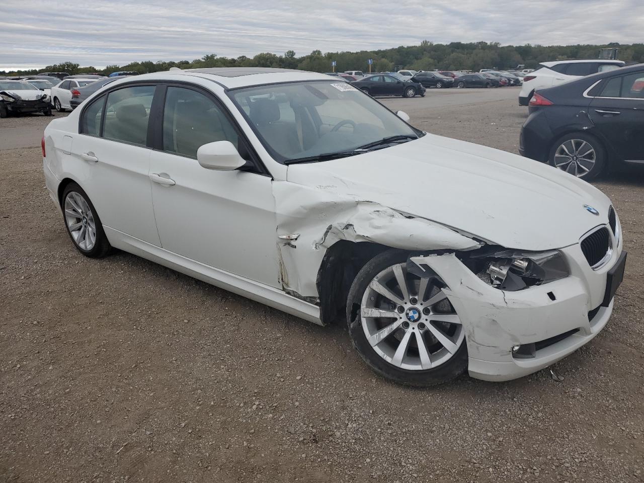 Photo 3 VIN: WBAPK5G52BNN30271 - BMW 328 XI SUL 