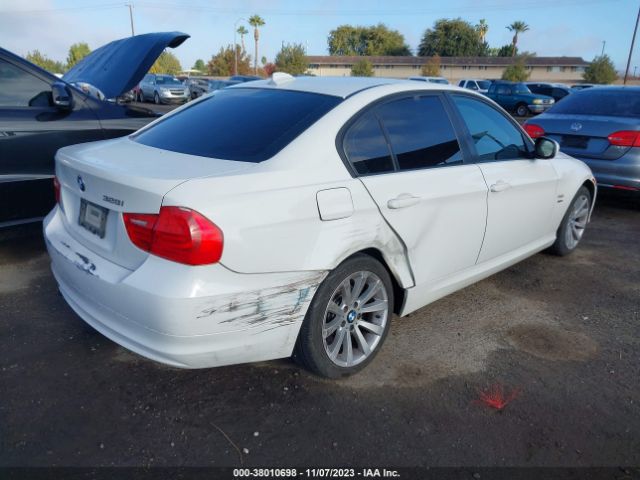 Photo 3 VIN: WBAPK5G53BNN27993 - BMW 3 SERIES 