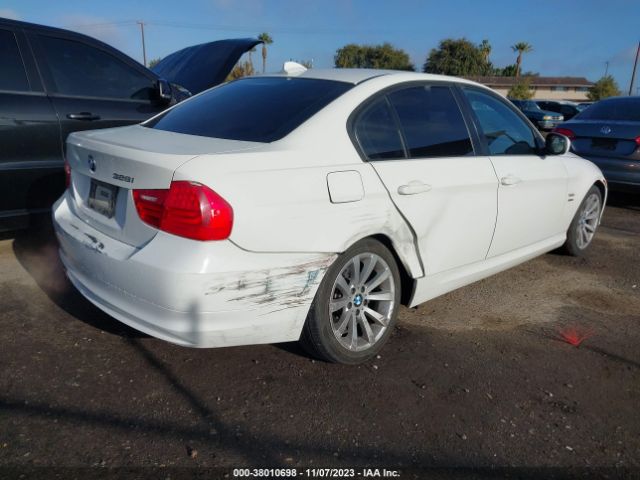 Photo 5 VIN: WBAPK5G53BNN27993 - BMW 3 SERIES 