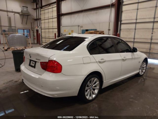 Photo 3 VIN: WBAPK5G54BNN24861 - BMW 3 SERIES 