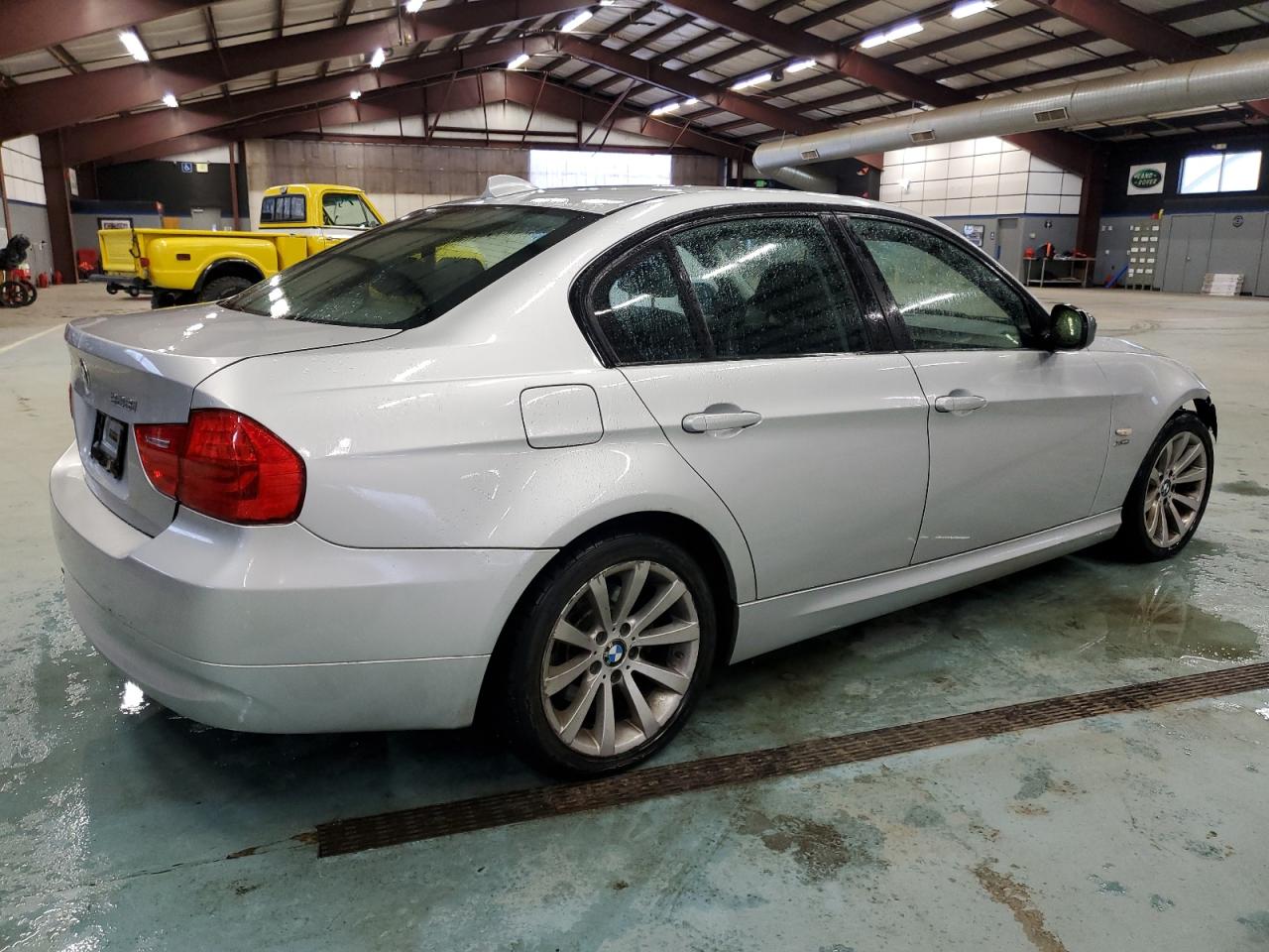 Photo 2 VIN: WBAPK5G54BNN81402 - BMW 3ER 