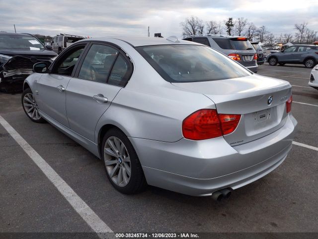 Photo 2 VIN: WBAPK5G56BNN81661 - BMW 328 