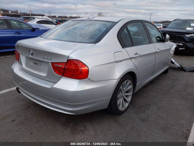 Photo 3 VIN: WBAPK5G56BNN81661 - BMW 328 