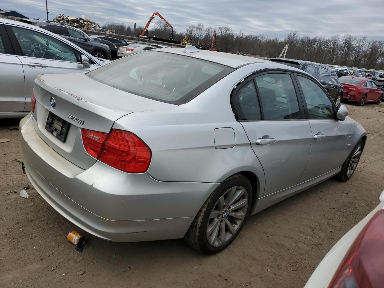 Photo 2 VIN: WBAPK5G57BNN26104 - BMW 3ER 