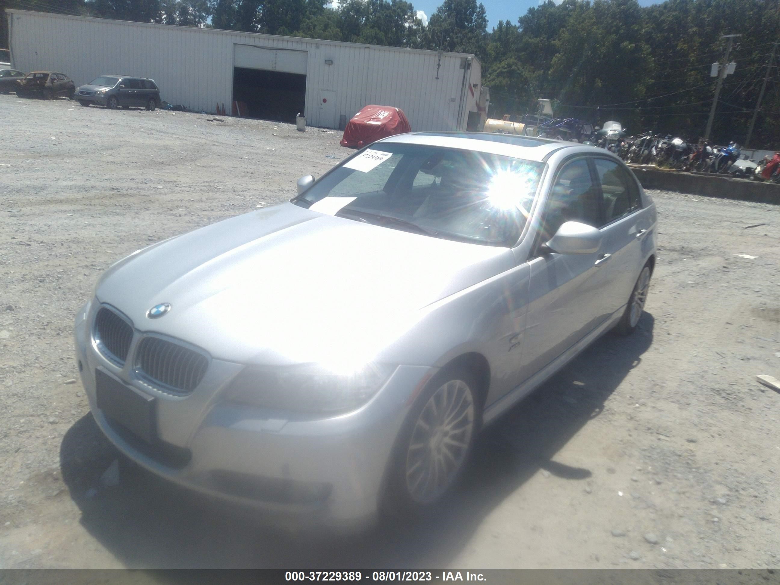 Photo 1 VIN: WBAPK5G57BNN30167 - BMW 3ER 