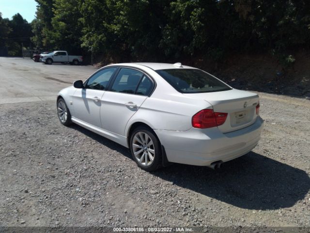 Photo 2 VIN: WBAPK5G59BNN26282 - BMW 3 SERIES 