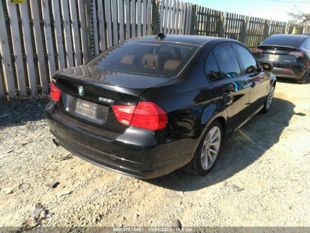 Photo 3 VIN: WBAPK5G5XBNN24332 - BMW 3 SERIES 